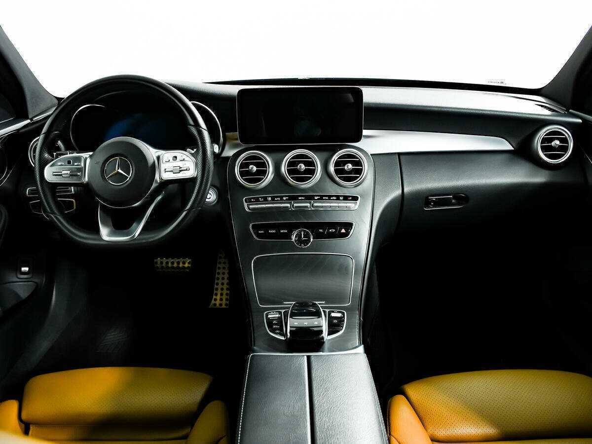 Б/У Мерседес-Бенц Ц-Класс 2019 года. Фото: #10