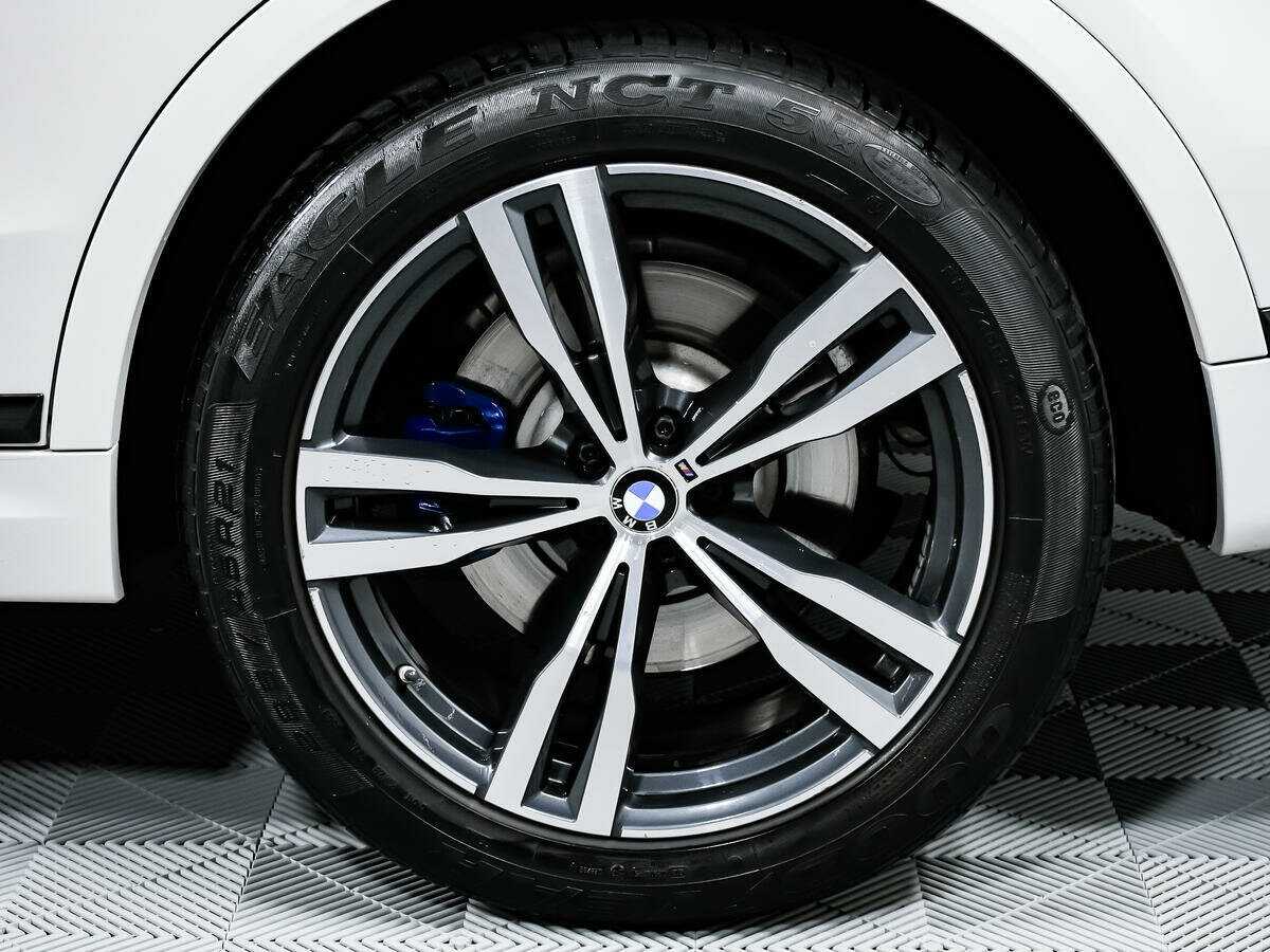 Б/У БМВ Икс7 2019 года. Фото: #12