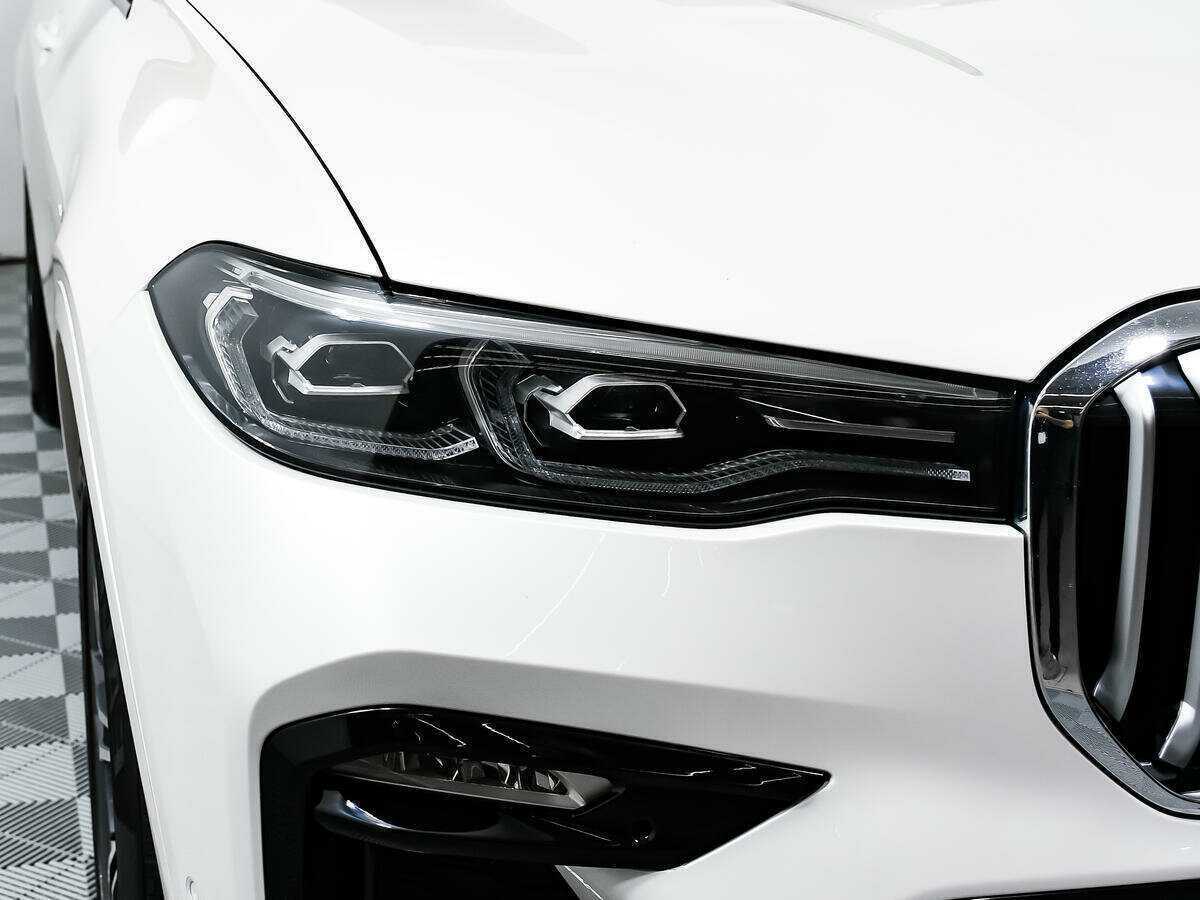 Б/У БМВ Икс7 2019 года. Фото: #13