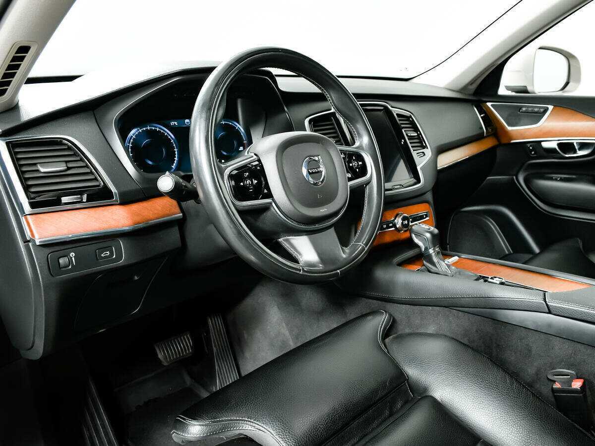 Б/У Вольво ИксЦ90 2016 года. Фото: #10