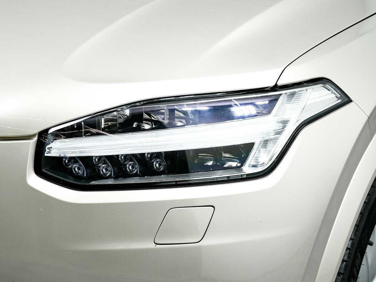 Б/У Вольво ИксЦ90 2016 года. Фото: #12