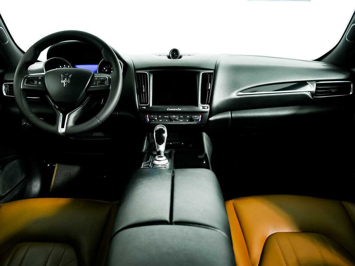 Б/У Мазератти Леванте 2018 года. Фото: #8