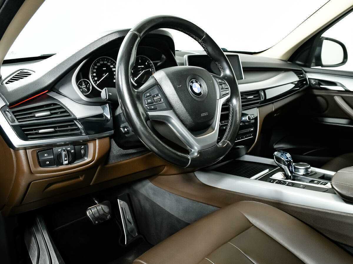 Б/У БМВ Икс5 2017 года. Фото: #12