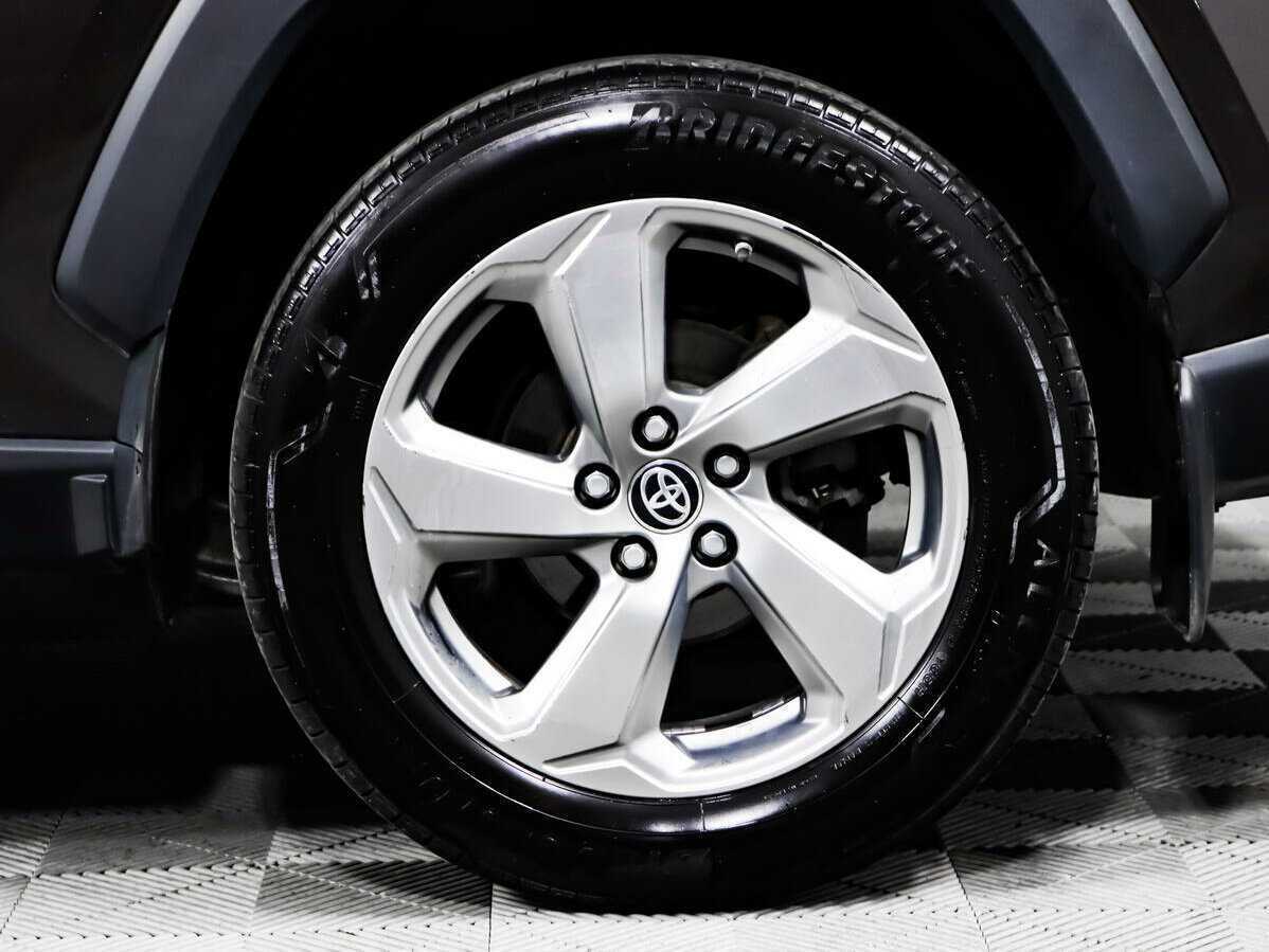 Б/У Тойота Рав4 2020 года. Фото: #13