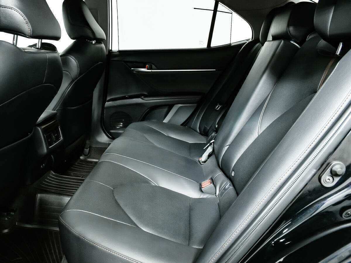 Б/У Тойота Камри 2020 года. Фото: #11