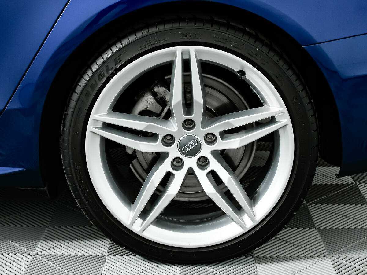 Б/У Ауди А4 2014 года. Фото: #12