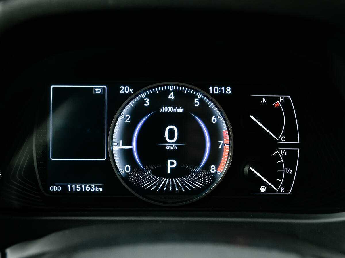 Б/У Лексус У-Икс 2021 года. Фото: #9