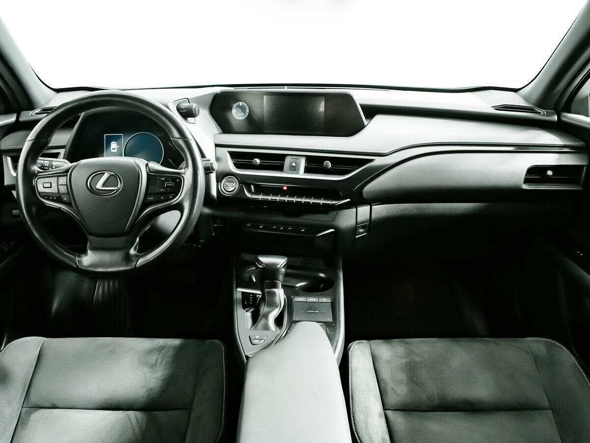 Б/У Лексус У-Икс 2021 года. Фото: #10