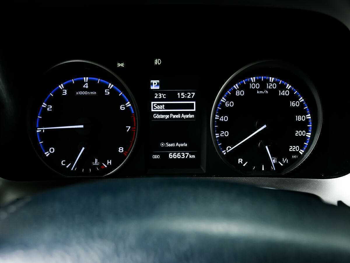 Б/У Тойота Рав4 2018 года. Фото: #9