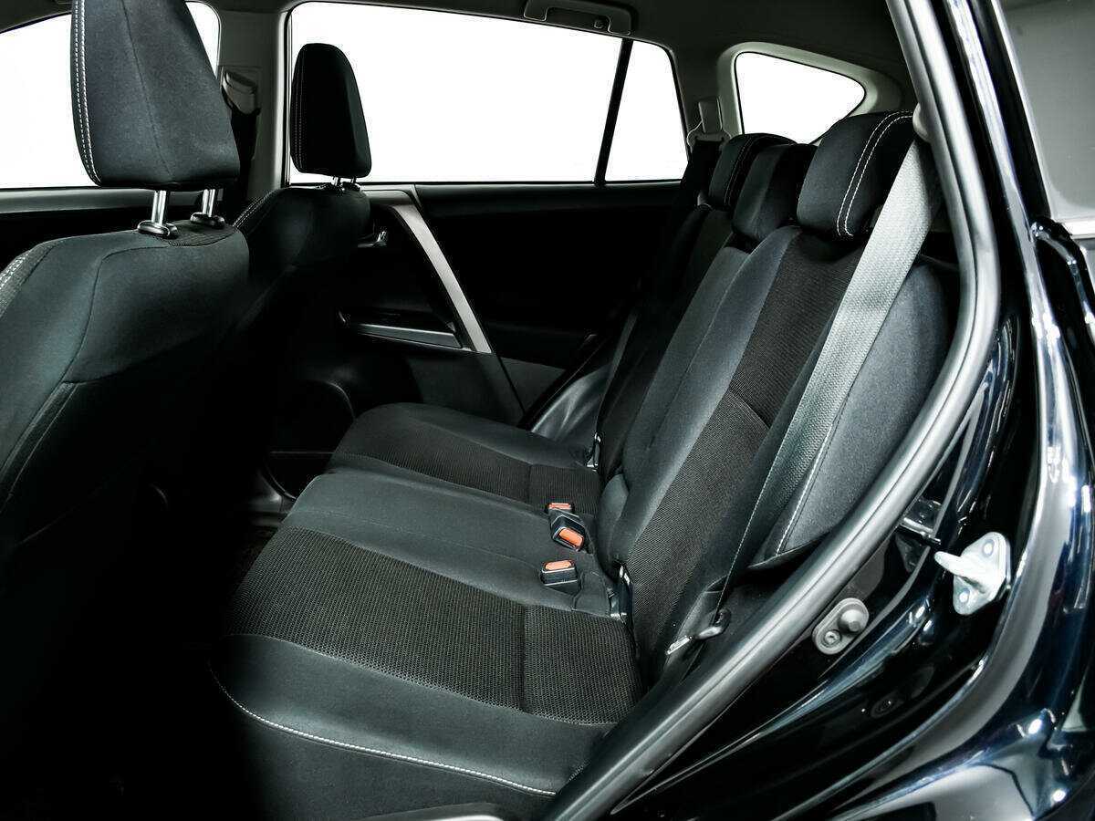 Б/У Тойота Рав4 2018 года. Фото: #11