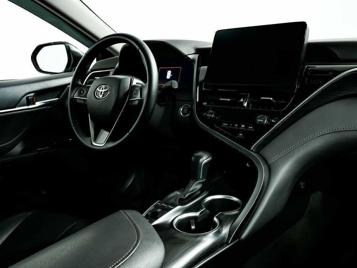 Б/У Тойота Камри 2022 года. Фото: #8