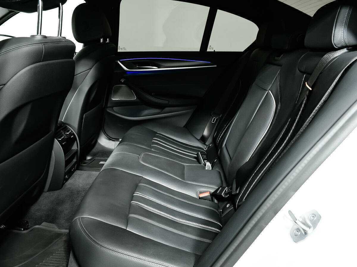 Б/У БМВ 5 серии 2020 года. Фото: #11