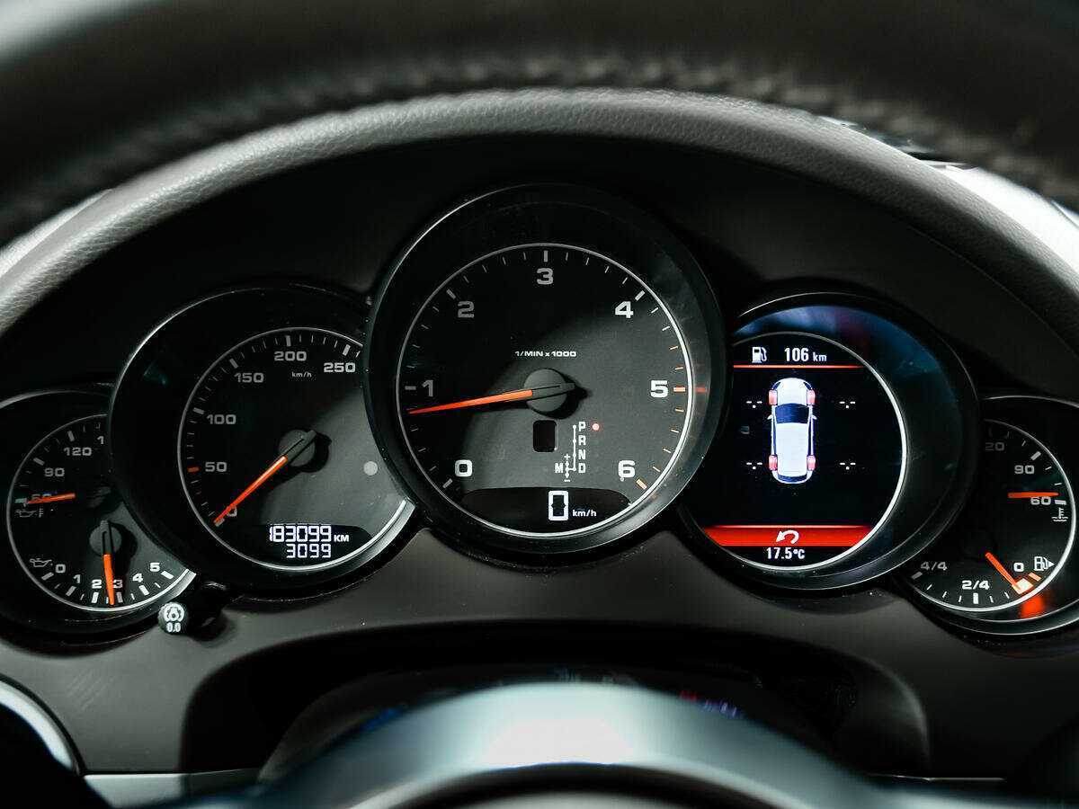 Б/У Порш Кайен 2015 года. Фото: #7