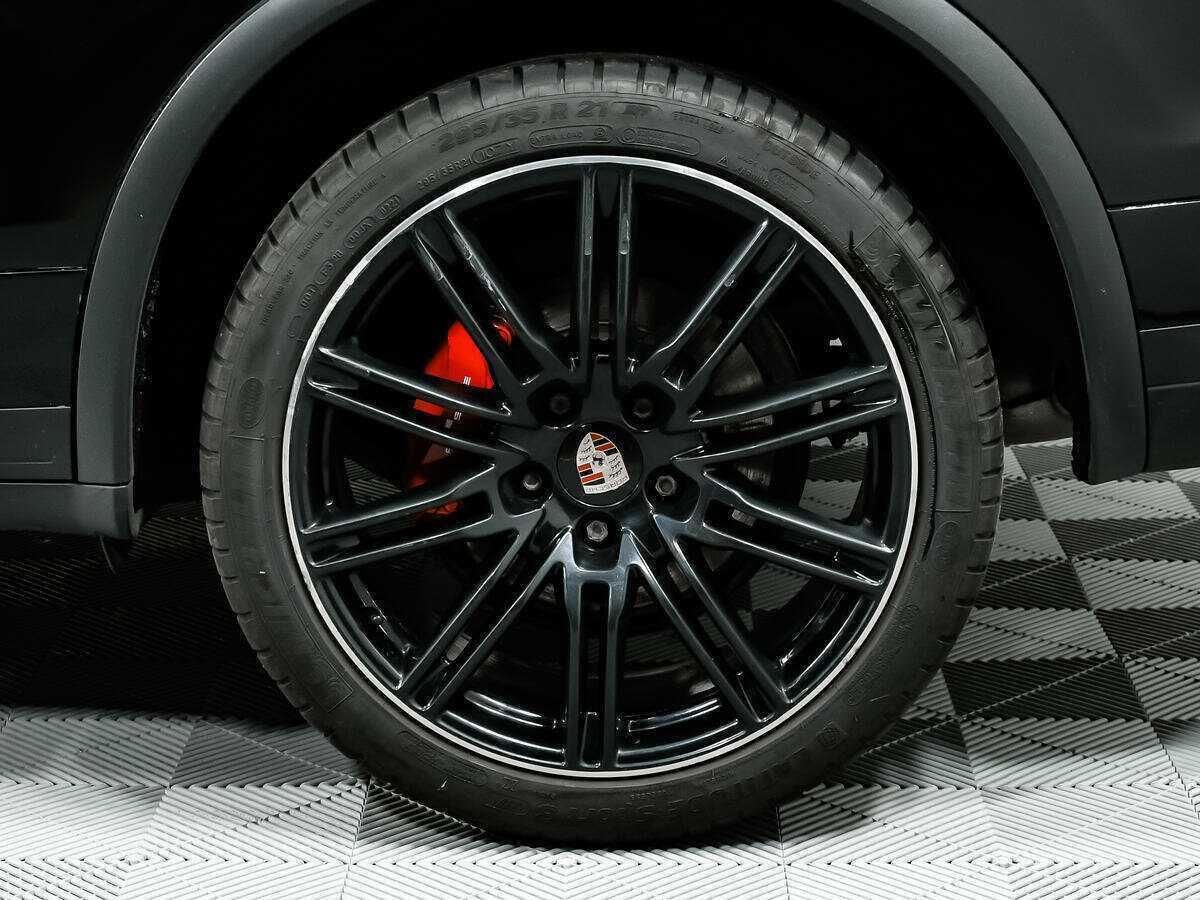 Б/У Порш Кайен 2015 года. Фото: #11