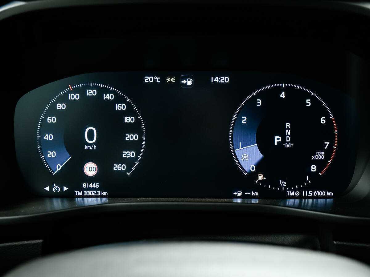 Б/У Вольво ИксЦ40 2021 года. Фото: #9