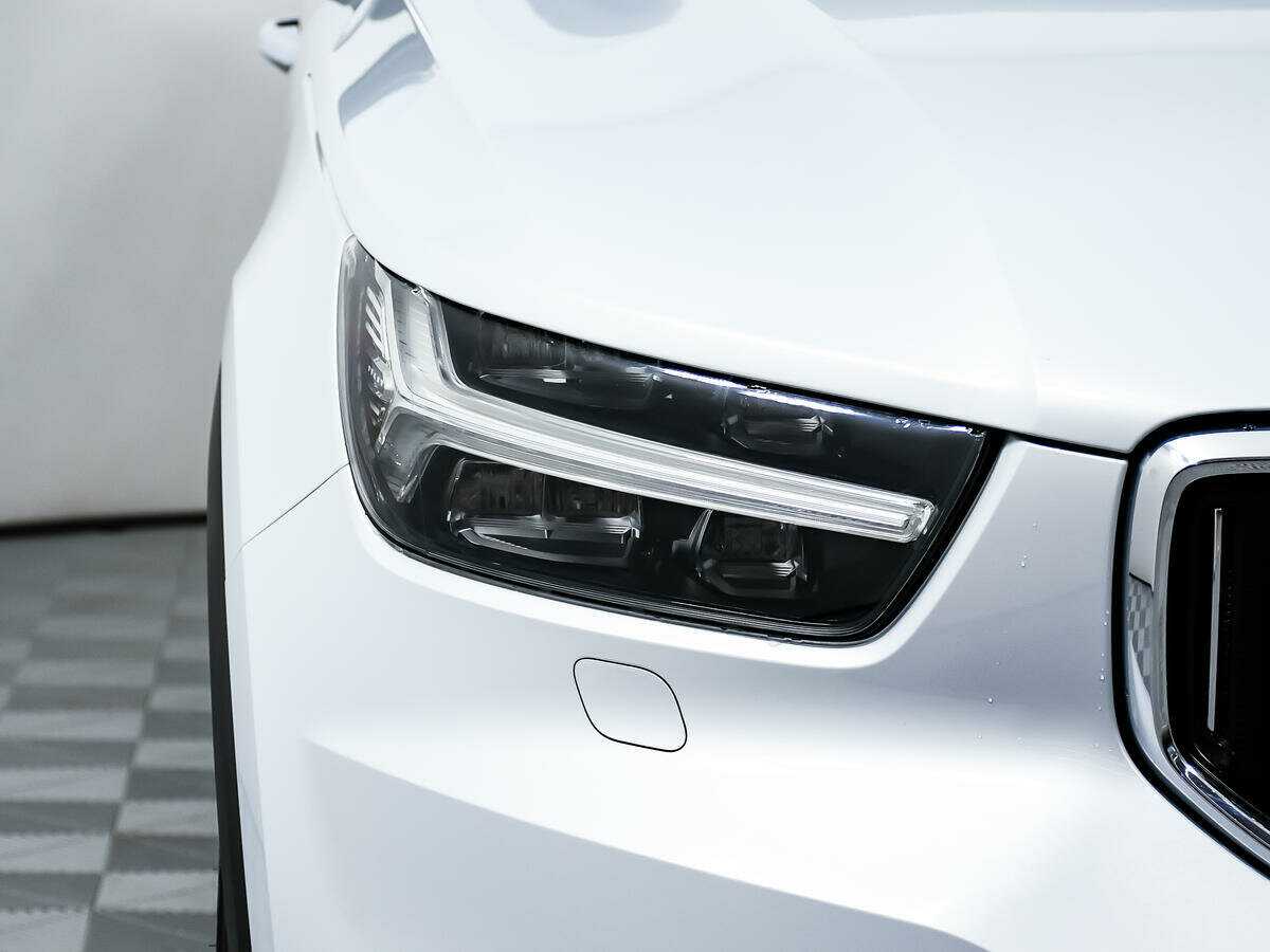 Б/У Вольво ИксЦ40 2021 года. Фото: #14