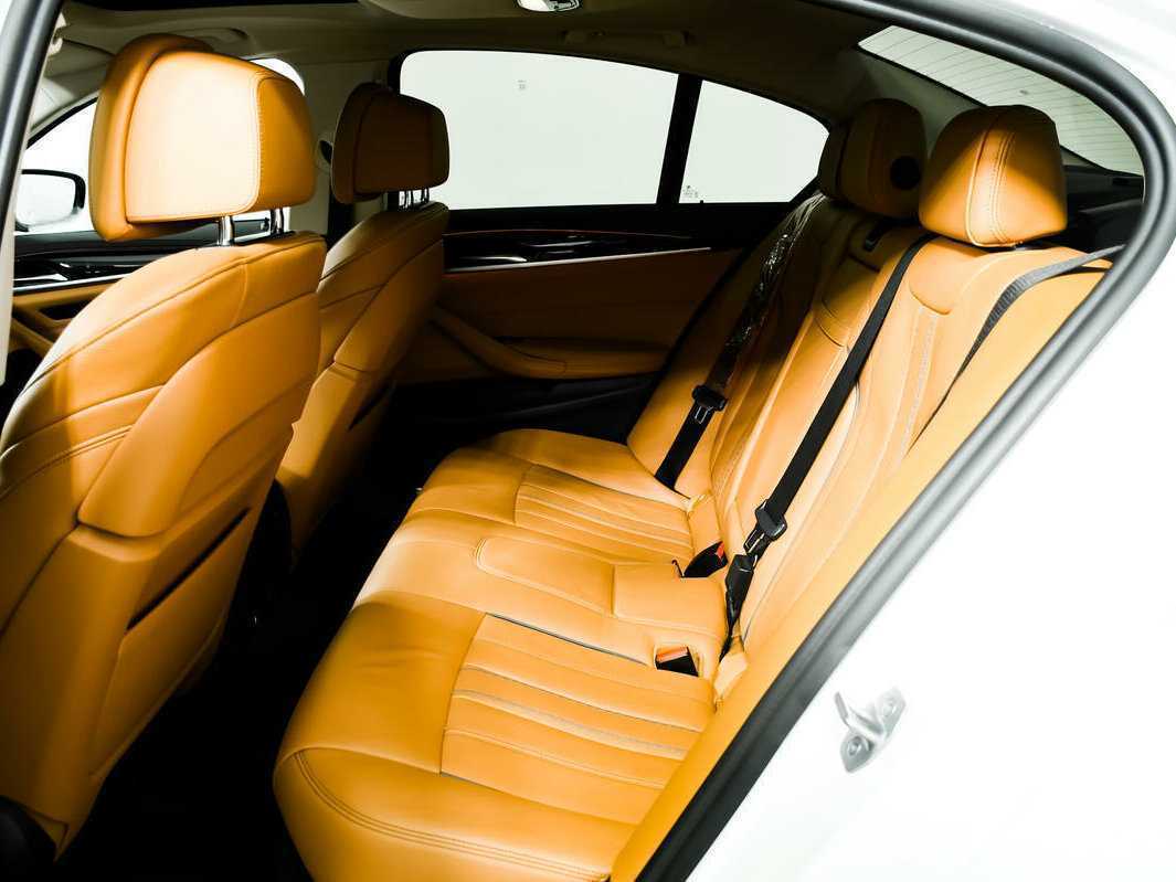 Б/У БМВ 5 серии 2021 года. Фото: #11