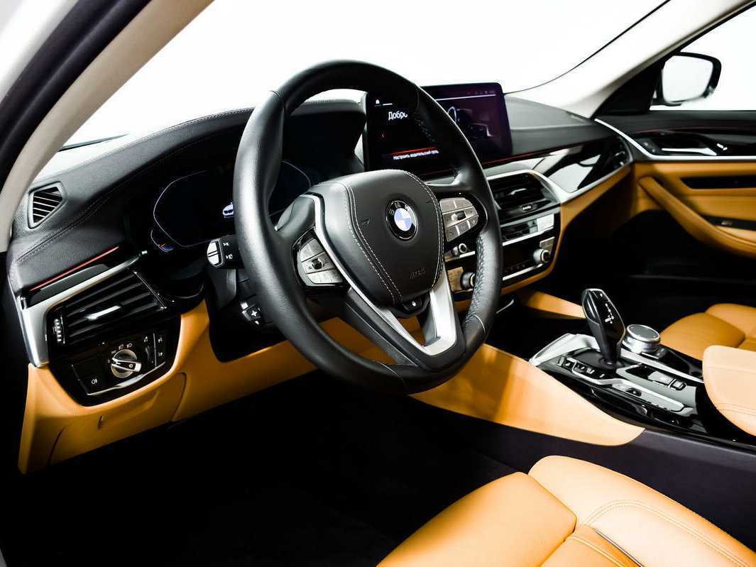 Б/У БМВ 5 серии 2021 года. Фото: #12