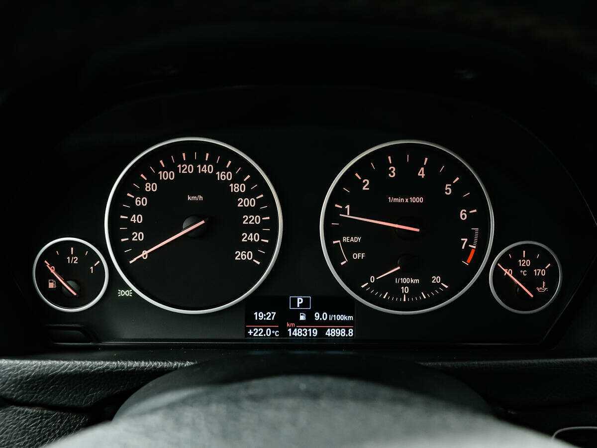 Б/У БМВ 3 серии 2013 года. Фото: #9