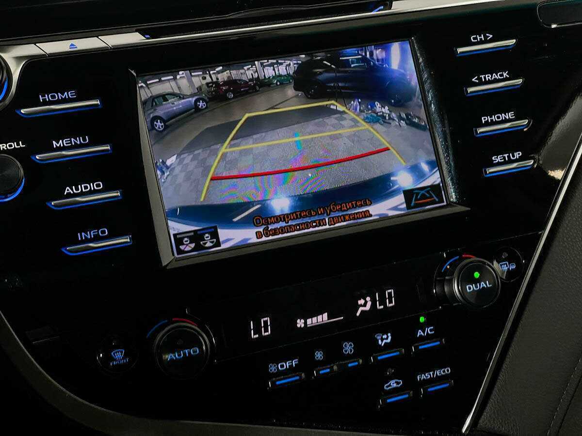 Б/У Тойота Камри 2018 года. Фото: #14