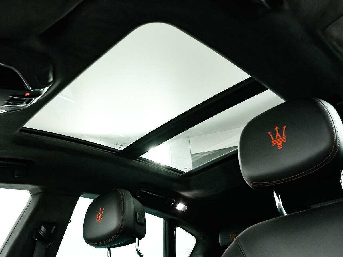 Б/У Мазератти Леванте 2017 года. Фото: #16