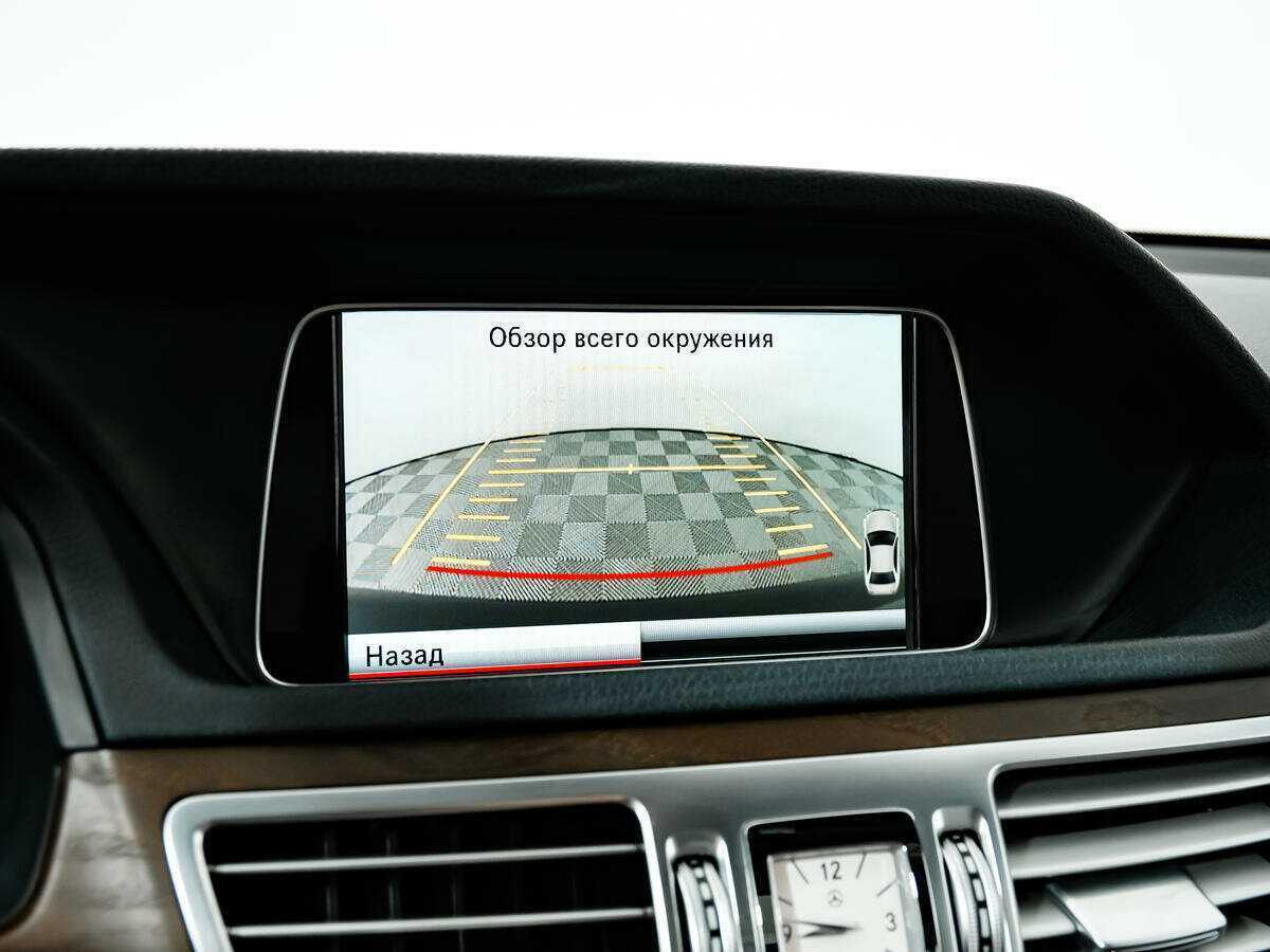 Б/У Мерседес-Бенц Е-Класс 2013 года. Фото: #13