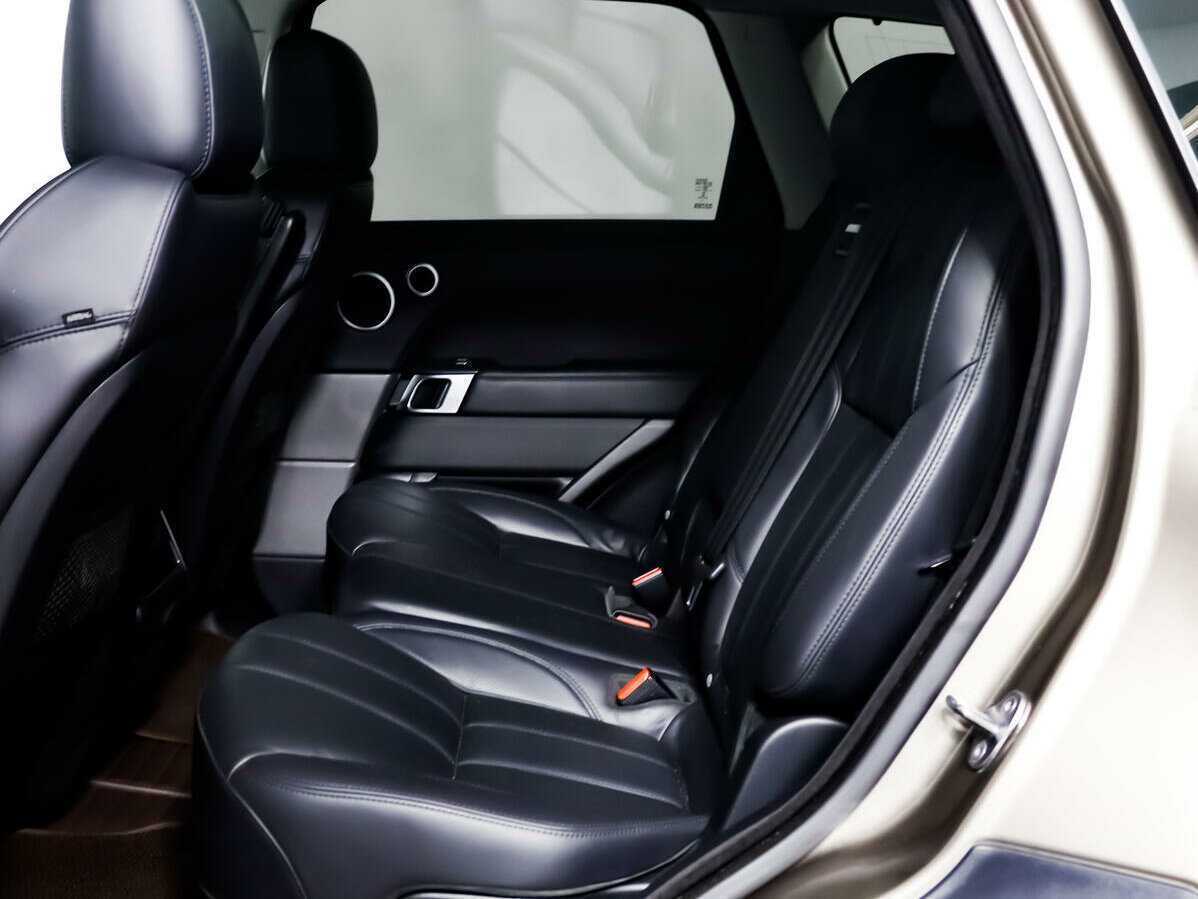 Б/У Лэнд Ровер Рэнж Ровер Спорт 2016 года. Фото: #11