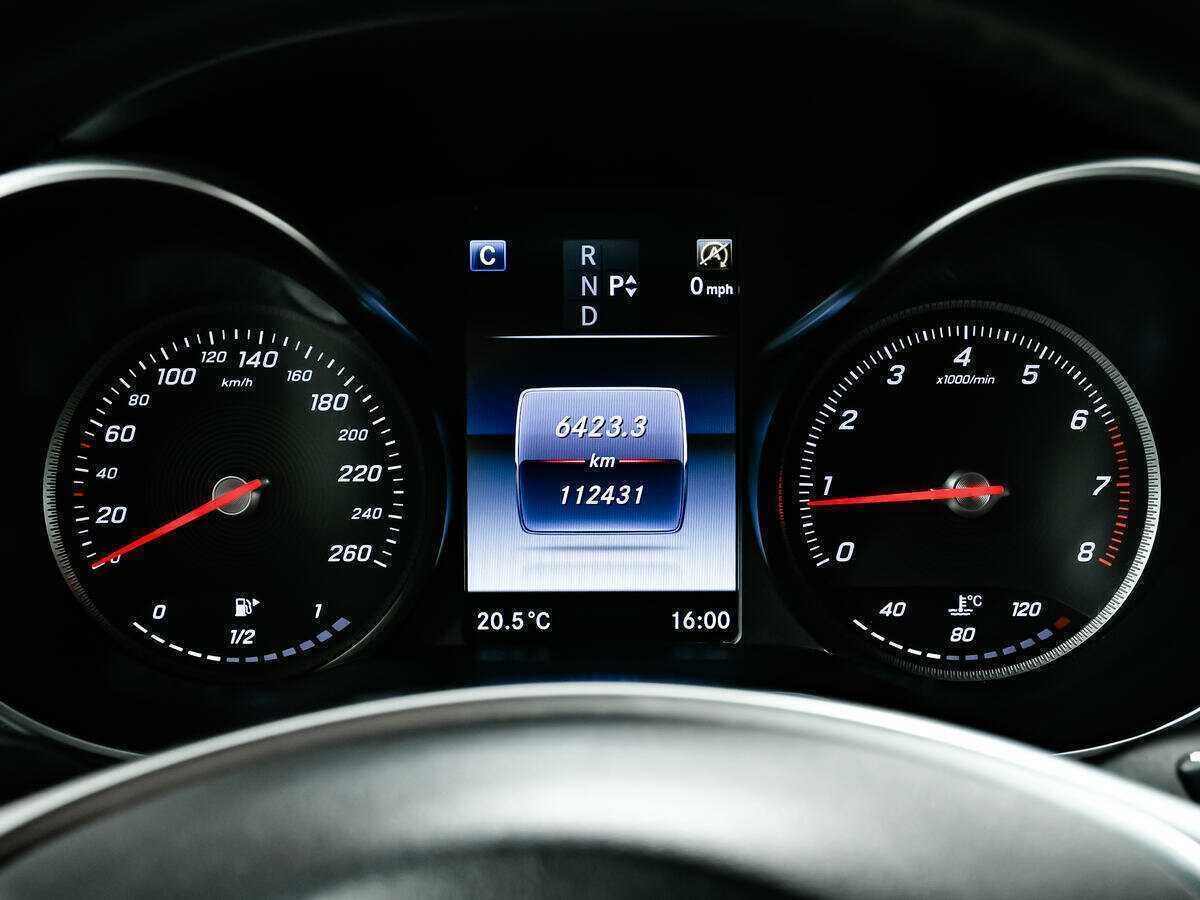 Б/У Мерседес-Бенц Ц-Класс 2016 года. Фото: #9