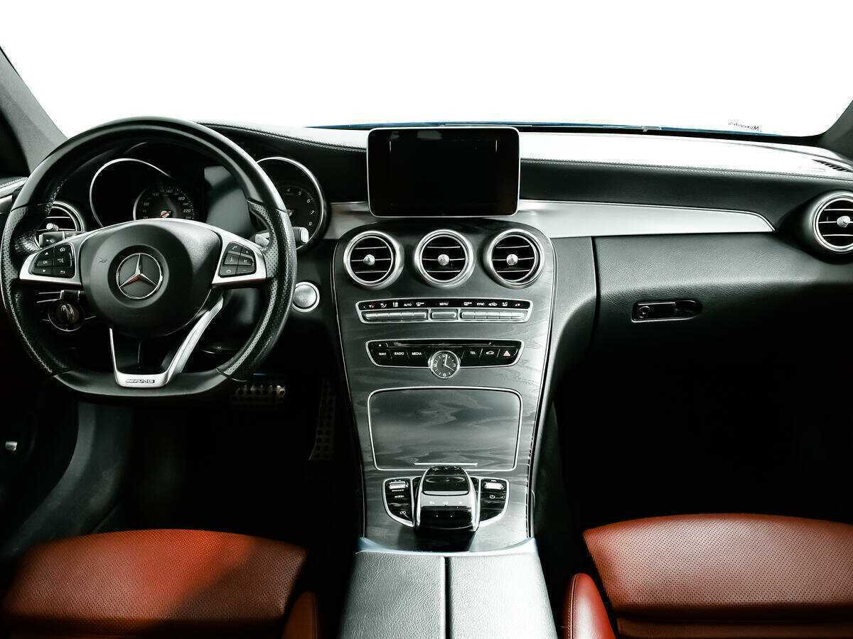 Б/У Мерседес-Бенц Ц-Класс 2016 года. Фото: #10