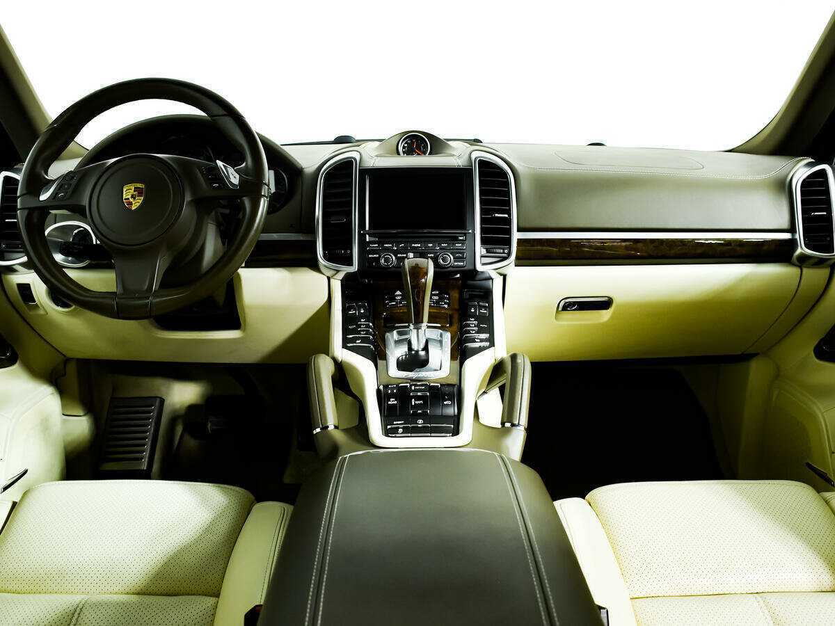 Б/У Порш Кайен 2013 года. Фото: #10