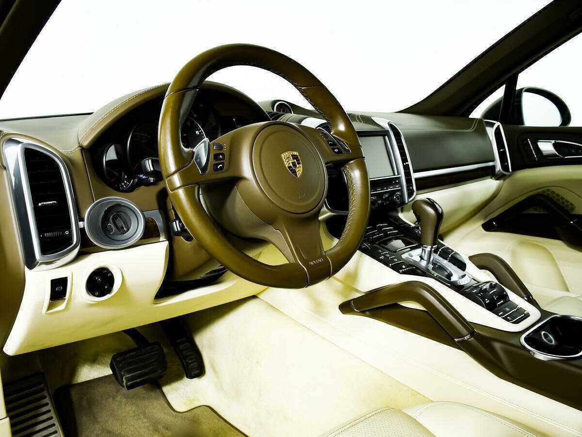 Б/У Порш Кайен 2013 года. Фото: #12