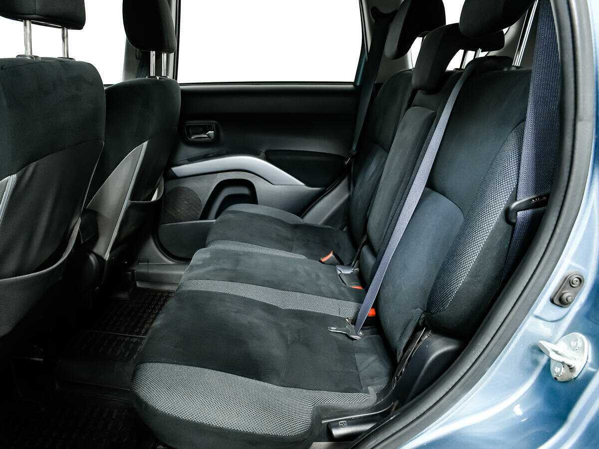 Б/У Митсубиши Оутлэндер 2008 года. Фото: #11