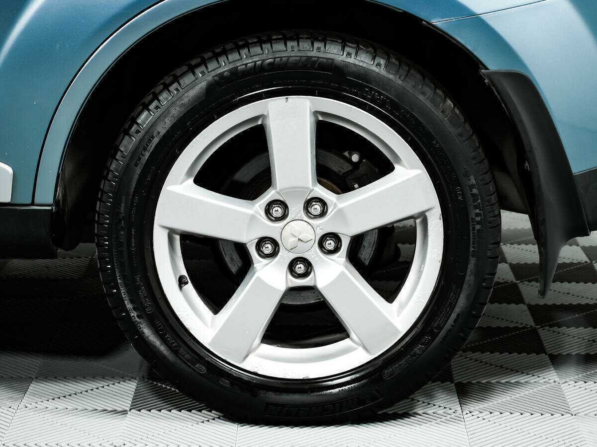 Б/У Митсубиши Оутлэндер 2008 года. Фото: #13