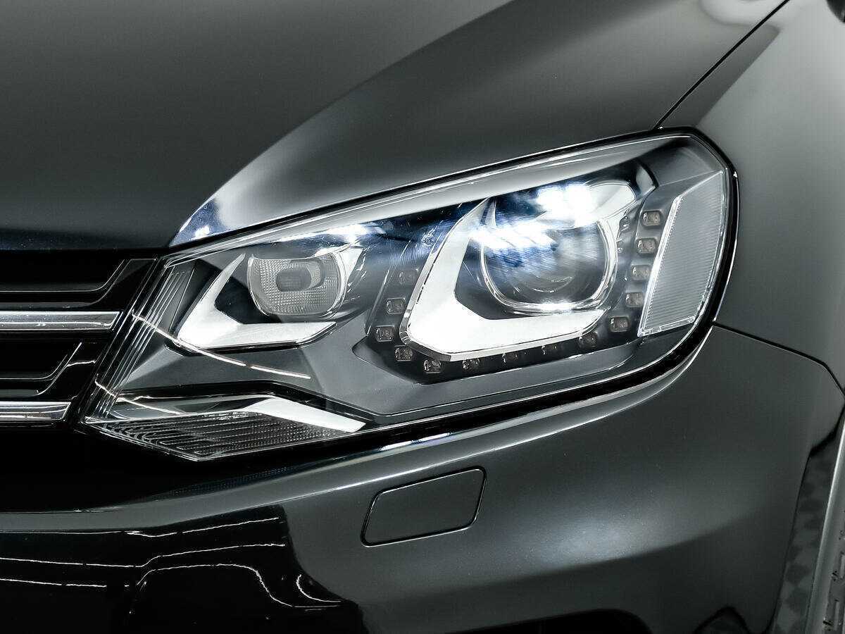 Б/У Фольксваген Туарег 2014 года. Фото: #14