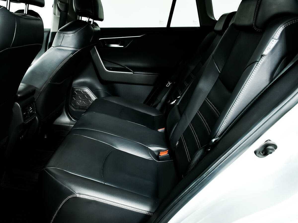 Б/У Тойота Рав4 2020 года. Фото: #11