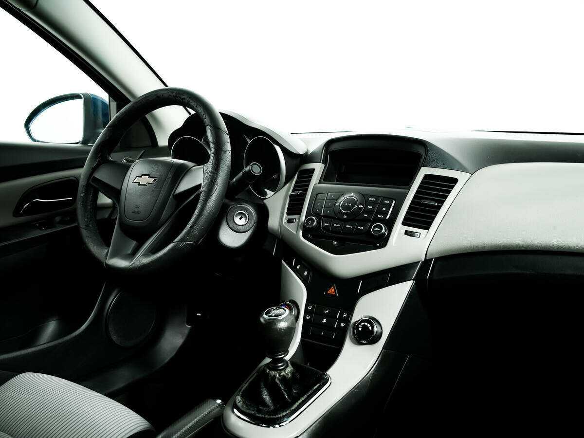 Б/У Шевроле Круз 2011 года. Фото: #8