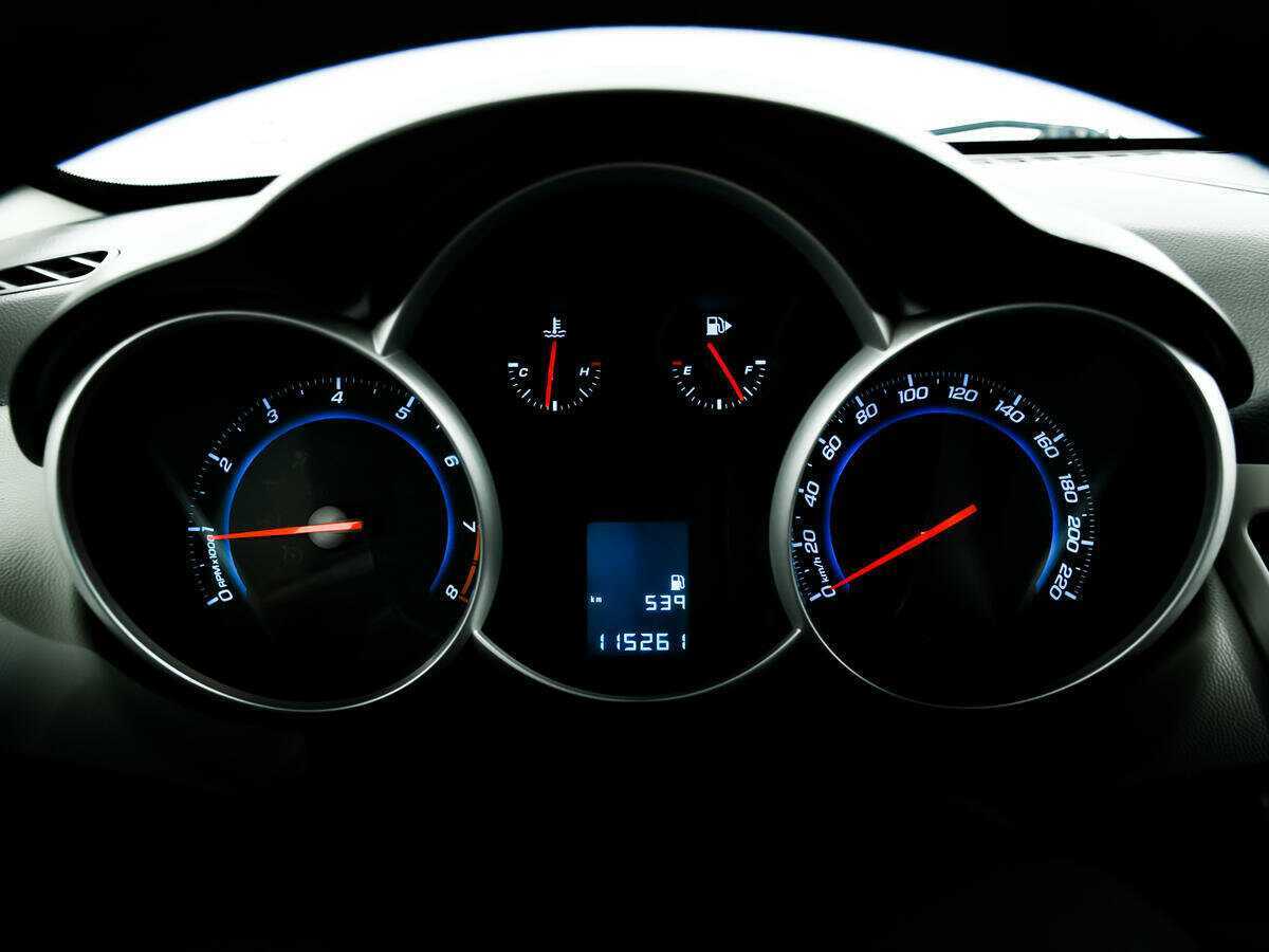 Б/У Шевроле Круз 2011 года. Фото: #9