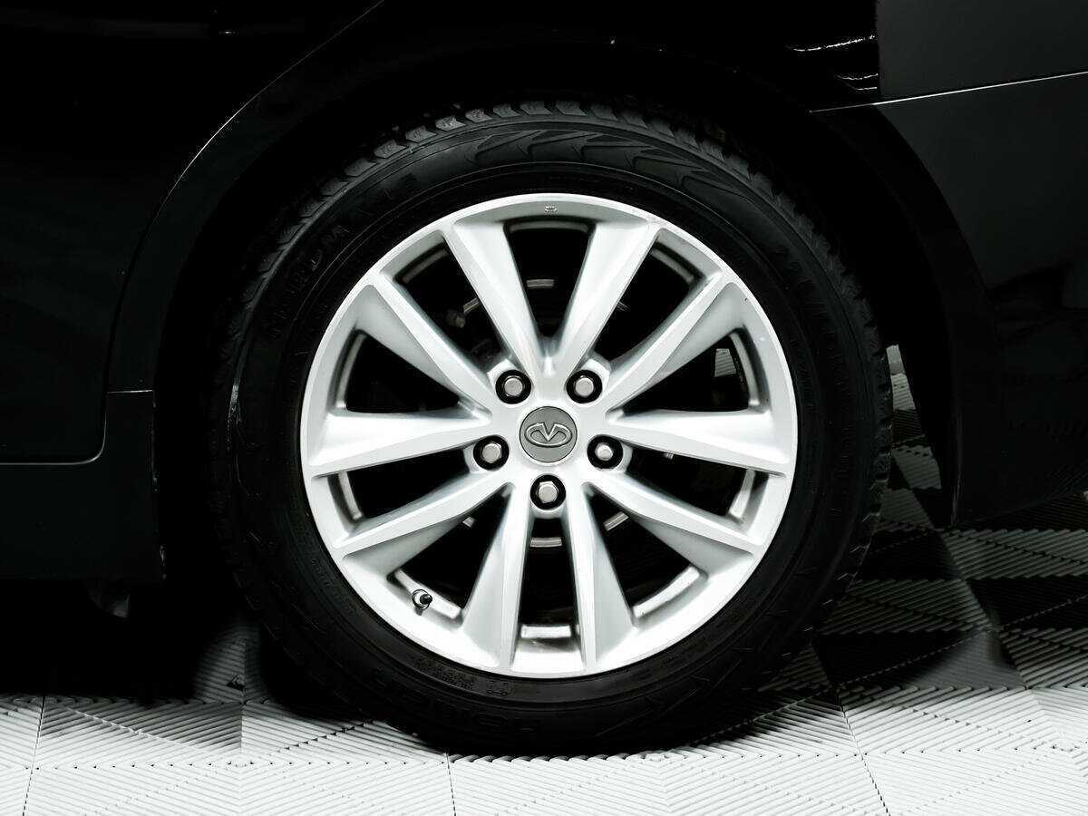 Б/У Инфинити К50 2015 года. Фото: #13