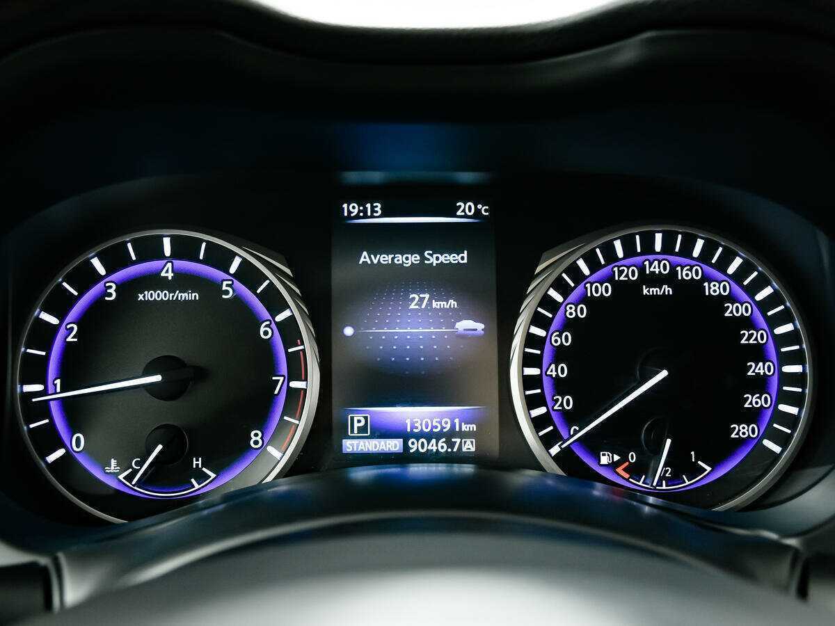 Б/У Инфинити К50 2015 года. Фото: #8