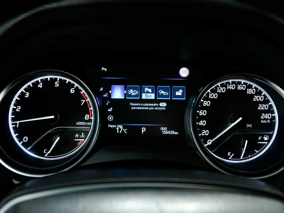 Б/У Тойота Камри 2019 года. Фото: #8