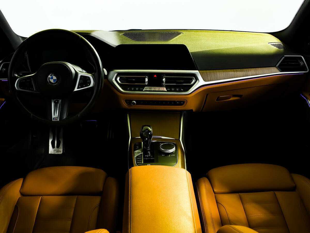 Б/У БМВ 3 серии 2019 года. Фото: #10