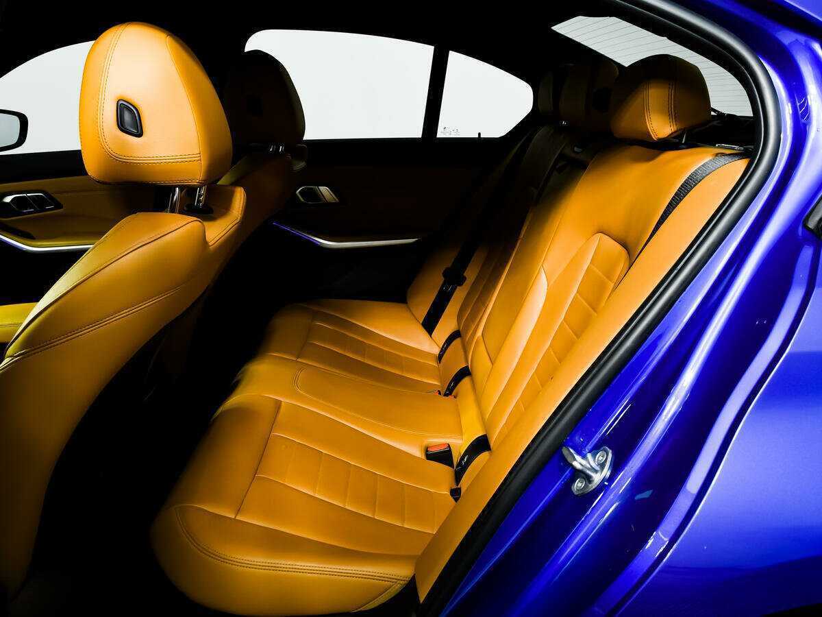 Б/У БМВ 3 серии 2019 года. Фото: #11