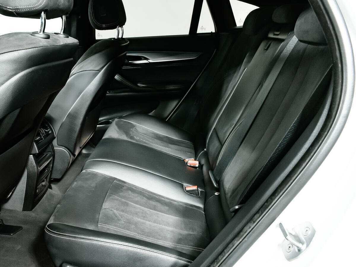 Б/У БМВ Икс6 2016 года. Фото: #9