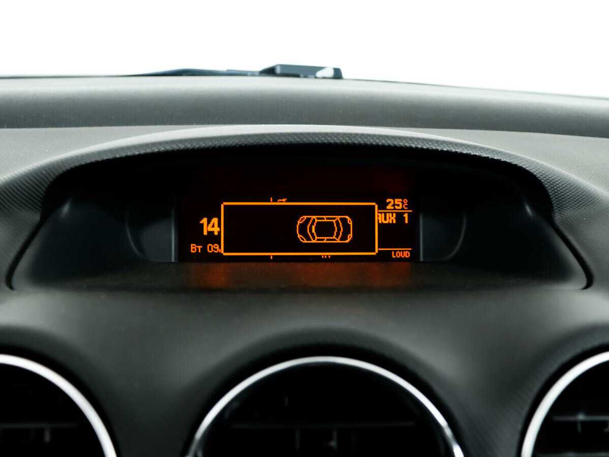 Б/У Пежо 308 2012 года. Фото: #18