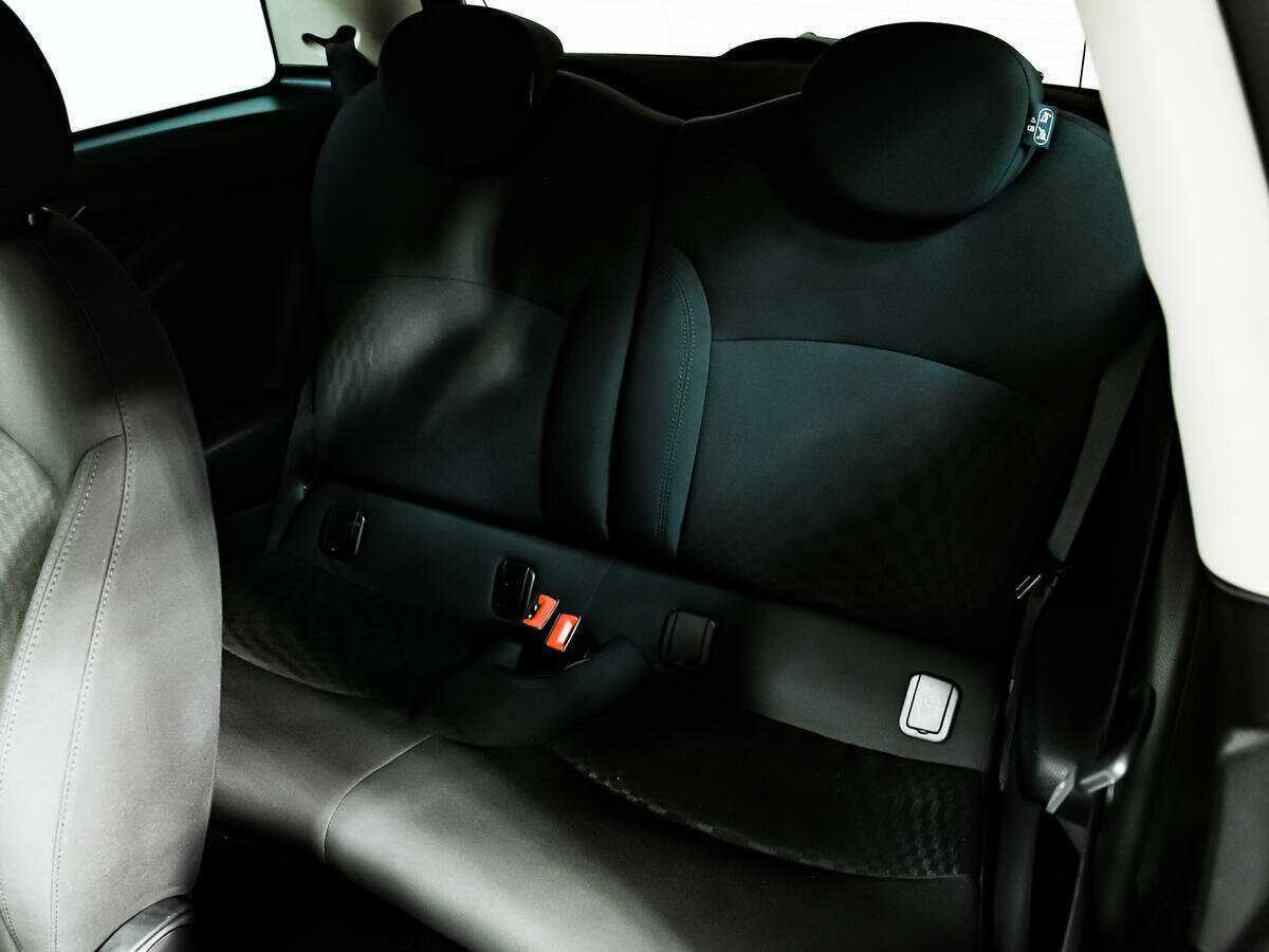 Б/У Мини Хэтч 2011 года. Фото: #11