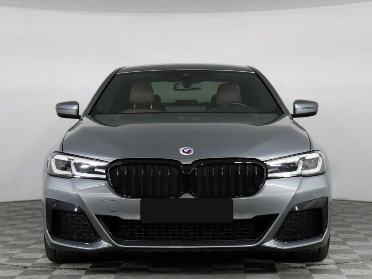 Б/У БМВ 5 серии 2023 года. Фото: #2