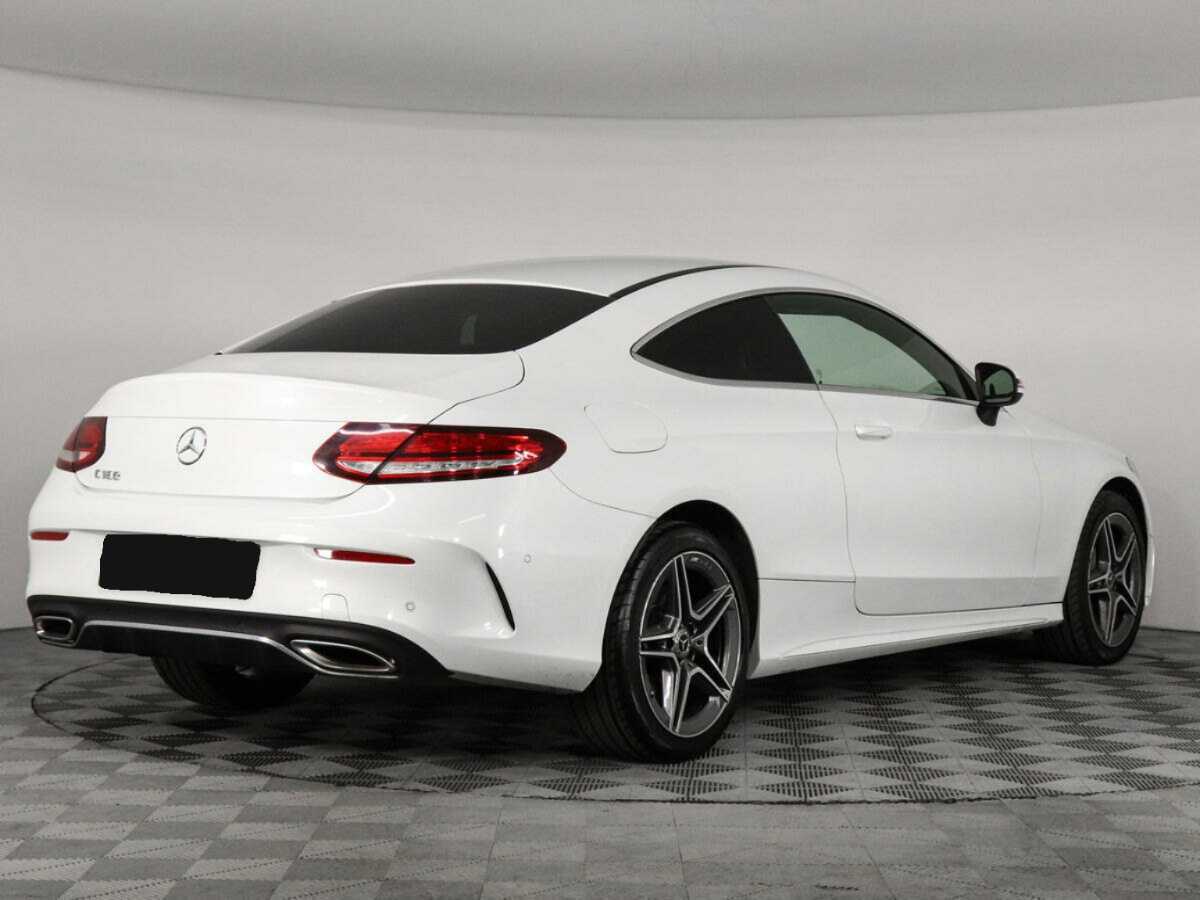 Б/У Мерседес-Бенц Ц-Класс 2018 года. Фото: #4