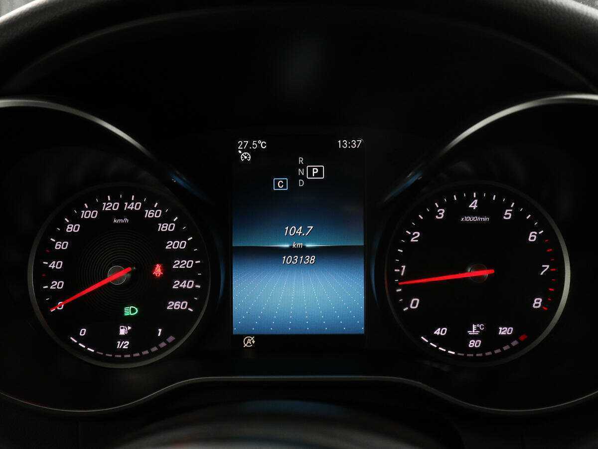 Б/У Мерседес-Бенц Ц-Класс 2018 года. Фото: #10