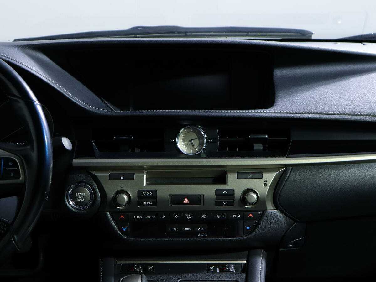 Б/У Лексус ЕС 2016 года. Фото: #12