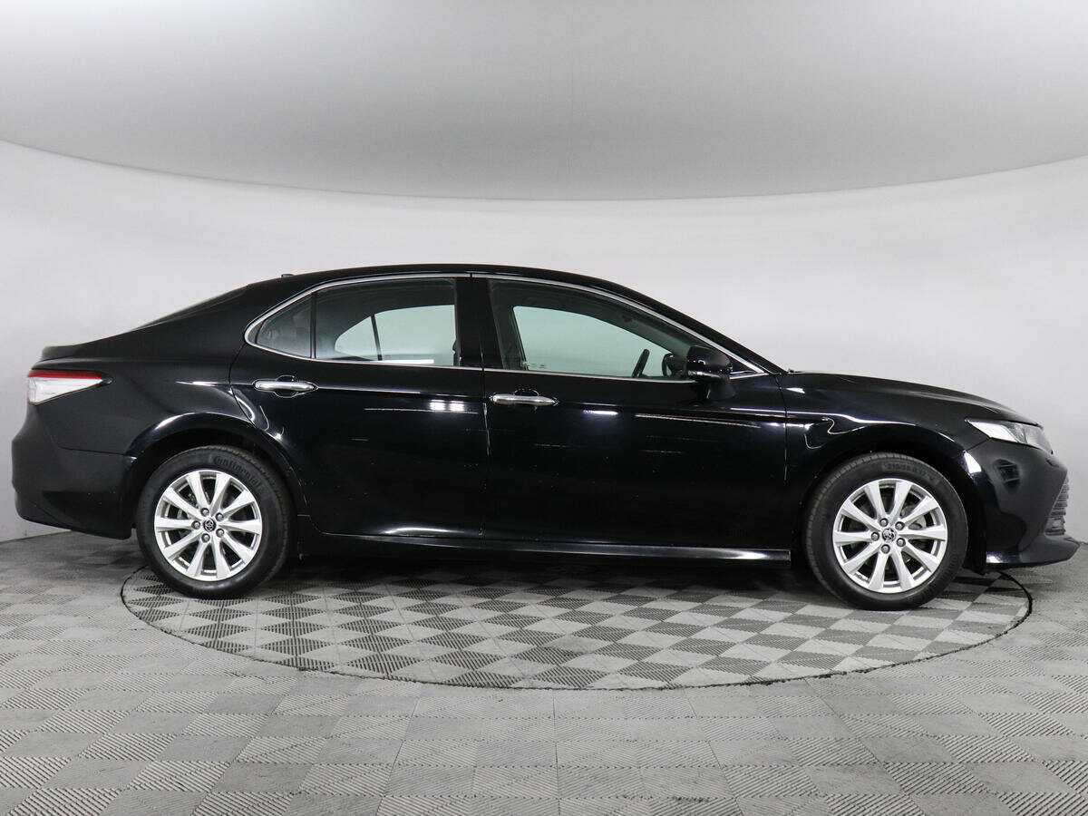 Б/У Тойота Камри 2019 года. Фото: #3